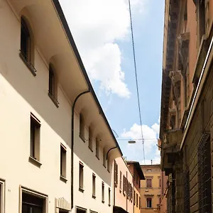 Goito 4, By Short Holidays Bologna