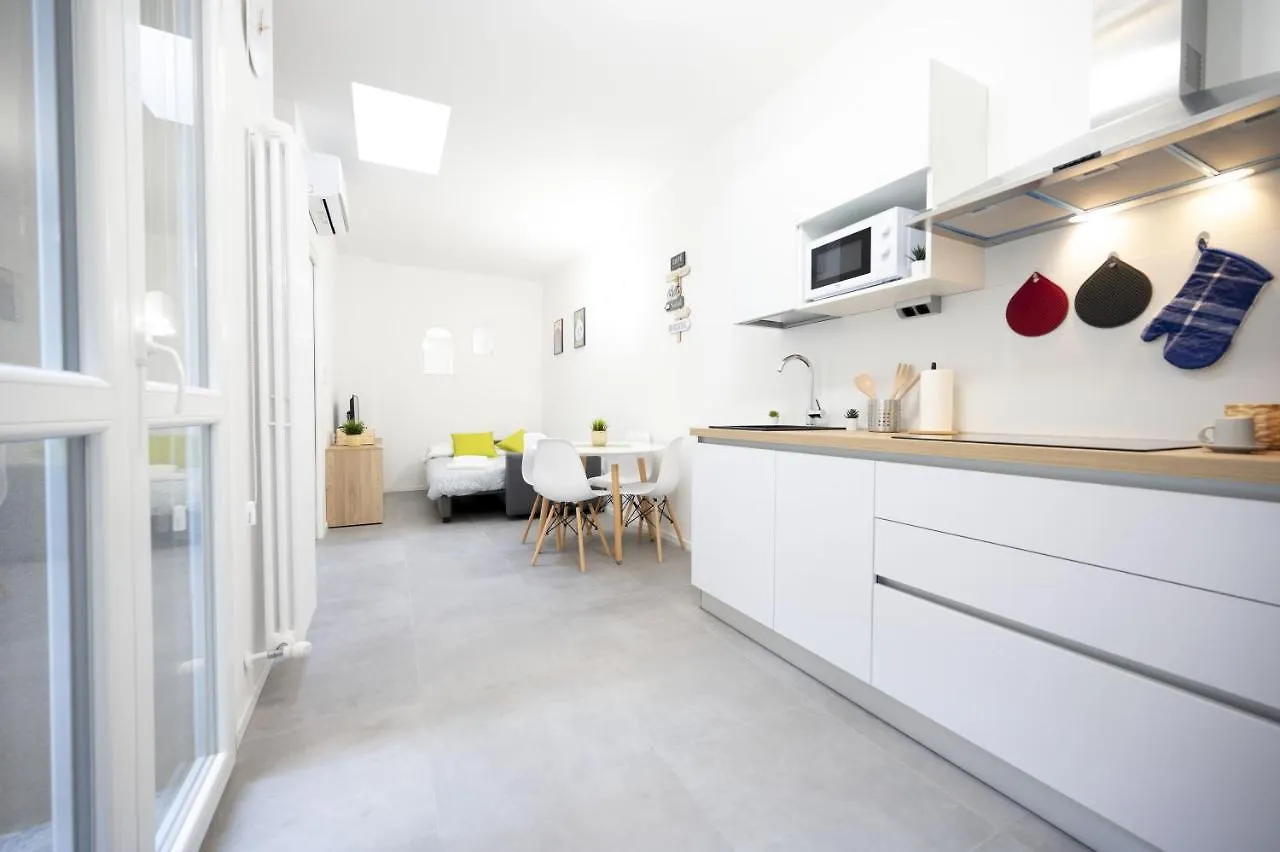 Getthekey Lenzi Suites Bologna 0*,  Italy